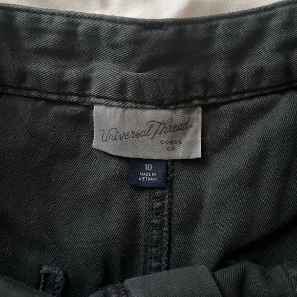 Universal Thread Grey High Rise Shorts - Picture 4 of 4